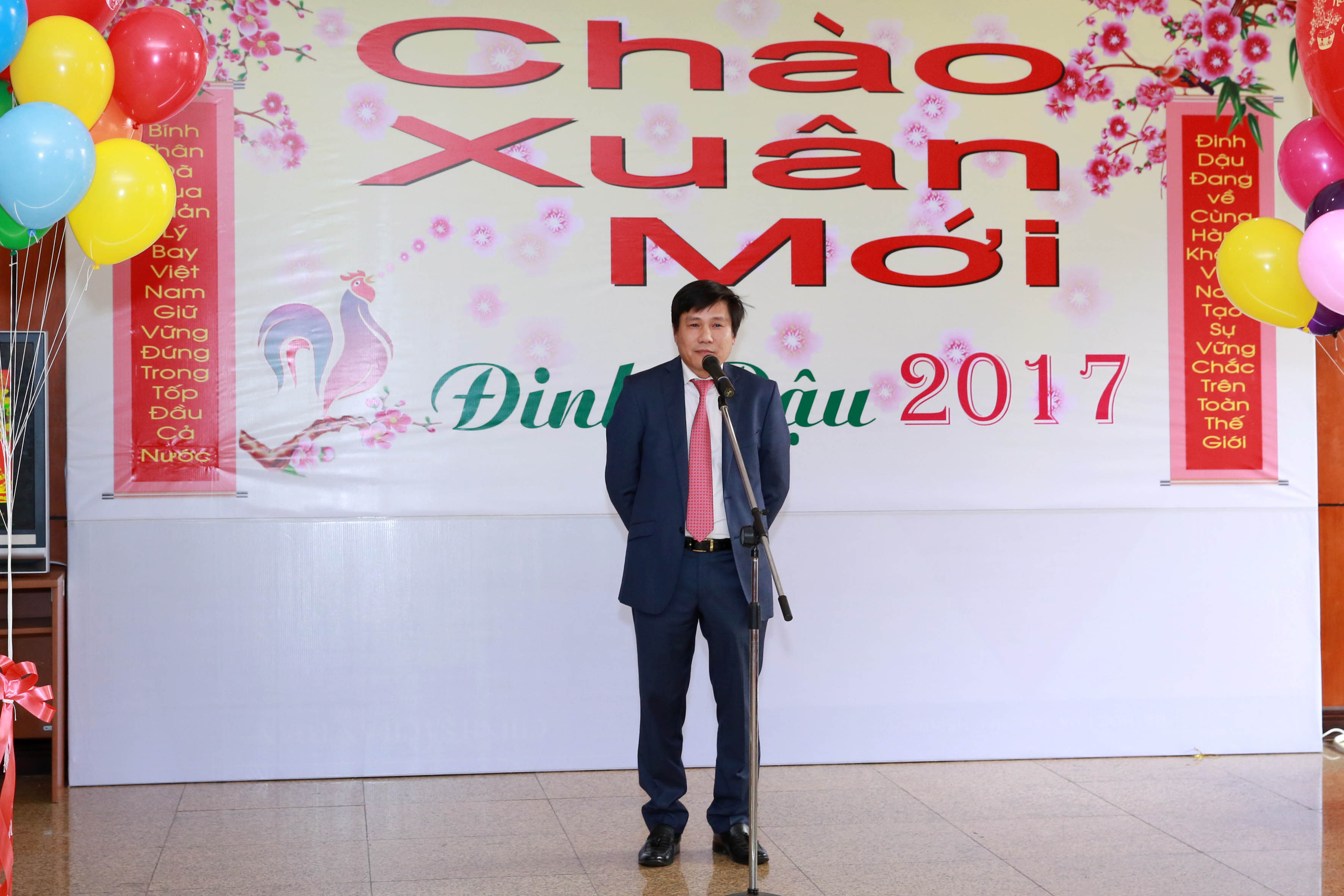 Chủ tịch Đinh Việt Thắng chúc Tết cán bộ, nhân viên VATM nhân dịp xuân Đinh Dậu 2017