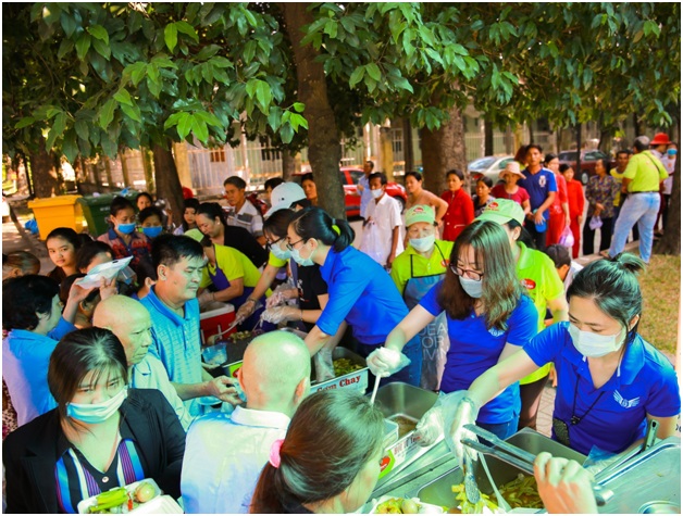 Đoàn Thanh niên Trung tâm Kiểm soát Tiếp cận- Tại sân Tân Sơn Nhất tổ chức chương trình từ thiện đầu năm