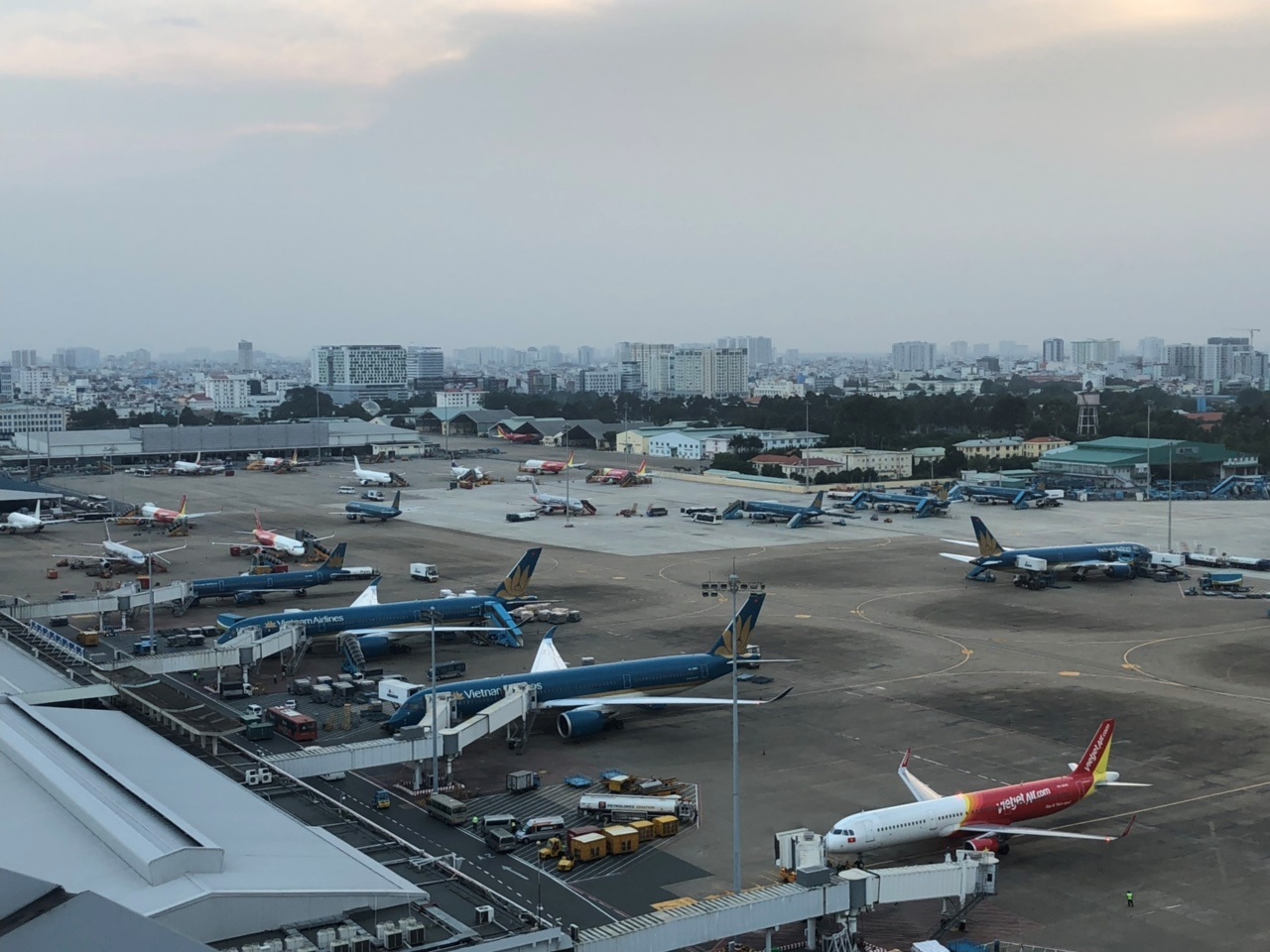 Sân bay Tân Sơn Nhất tiếp thu gần 900 chuyến bay một ngày trong dịp tết Nguyên đán Kỷ Hợi