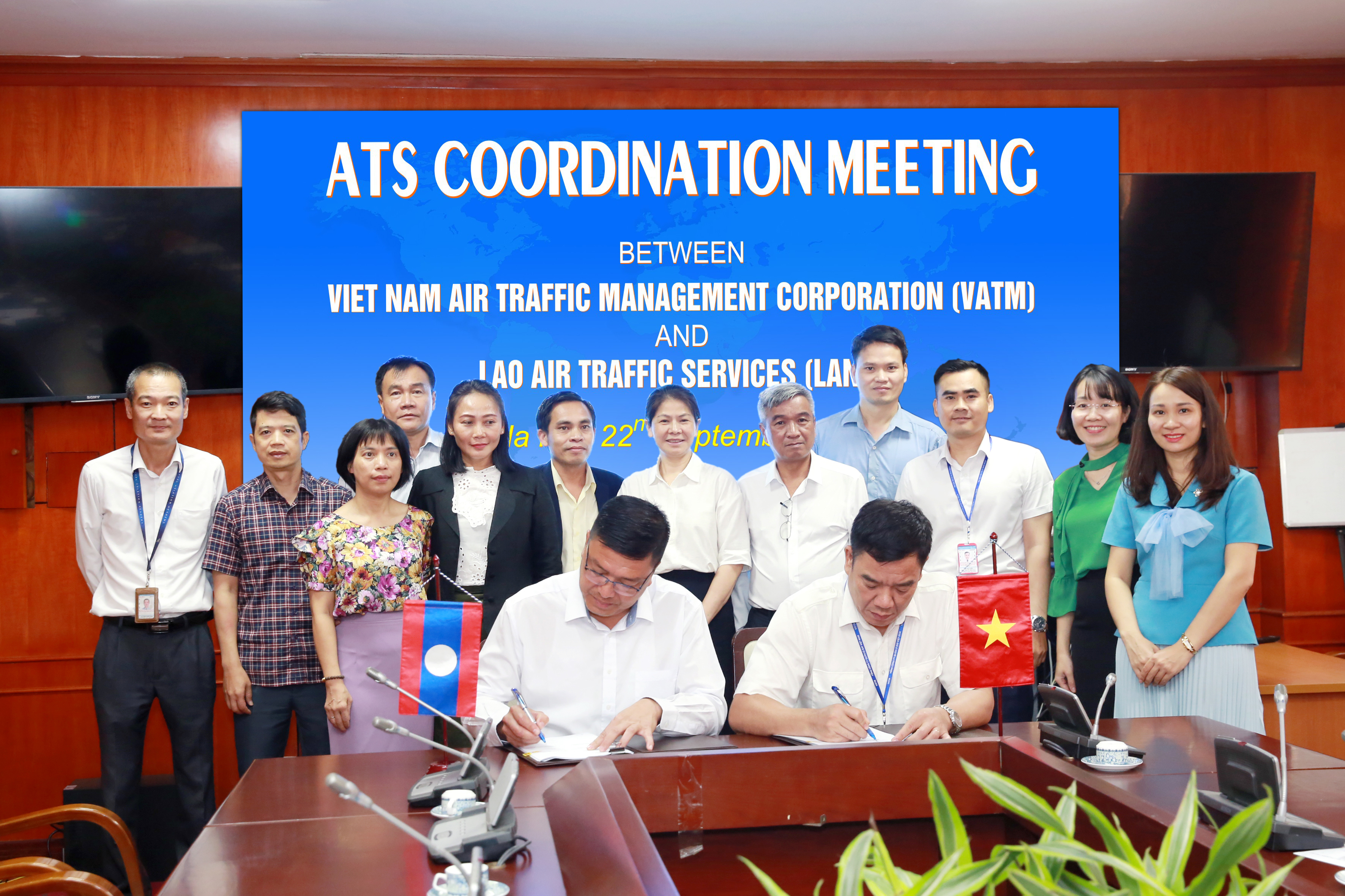 Hội nghị Hiệp đồng không lưu giữa Tổng công ty Quản lý bay Việt Nam và Cơ quan Quản lý bay Lào