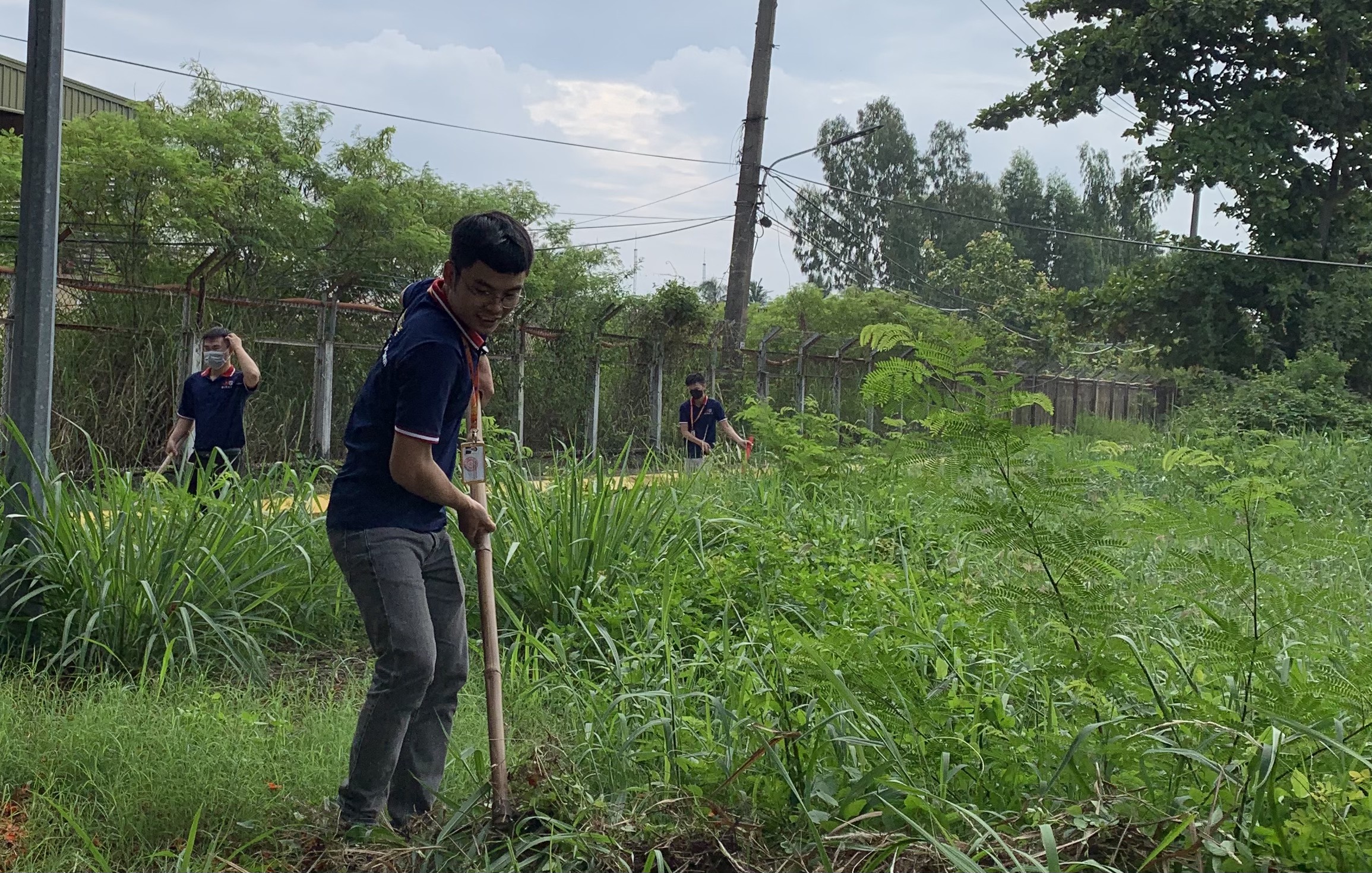 Chiến dịch diệt trừ bọ gậy, phòng chống sốt xuất huyết và phát động tổng vệ sinh môi trường tại Trung tâm Kiểm soát Tiếp cận- Tại sân Đà Nẵng
