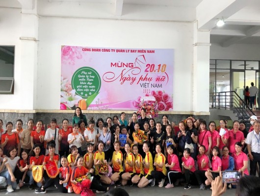 Giao lưu hội thao cán bộ công nhân viên nữ Trung tâm KTHK Tân Sơn Nhất với Công ty Quản lý bay miền Nam