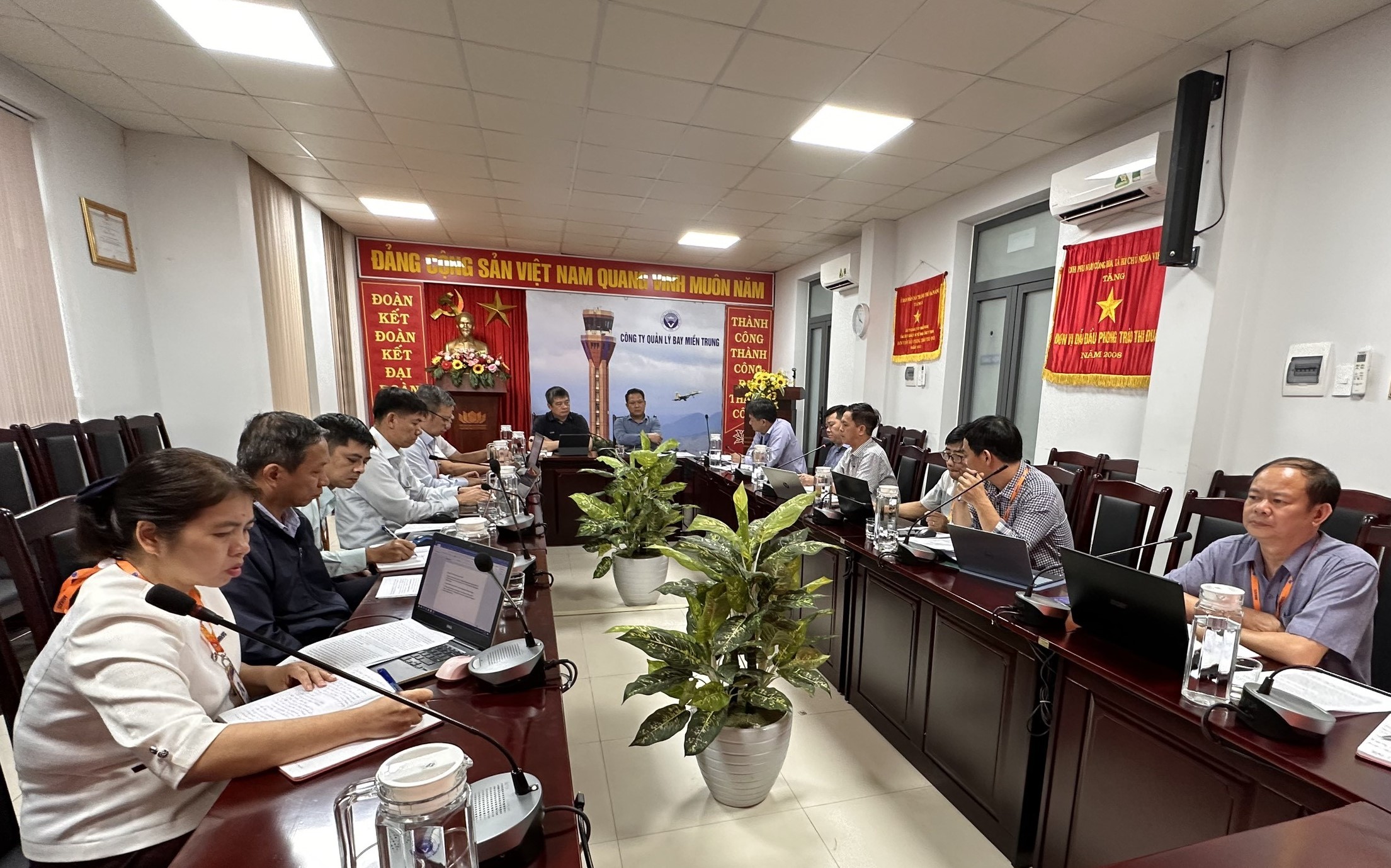 Đảng ủy Công ty Quản lý bay miền Trung sơ kết công tác Đảng 9 tháng