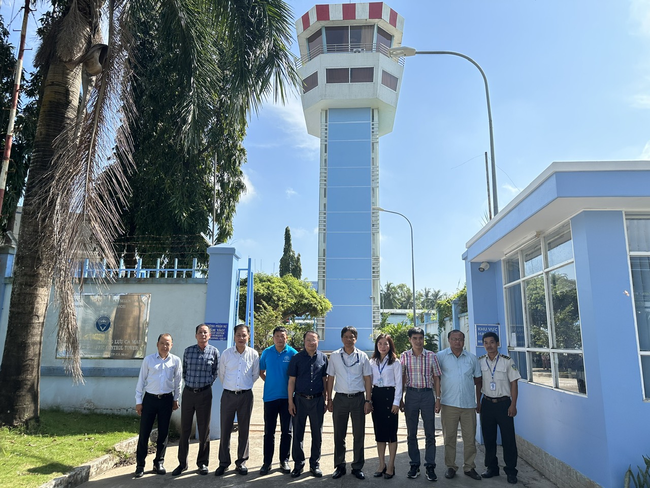 Lãnh đạo VATM thăm và làm việc tại Đài Kiểm soát không lưu Cần Thơ, Cà Mau