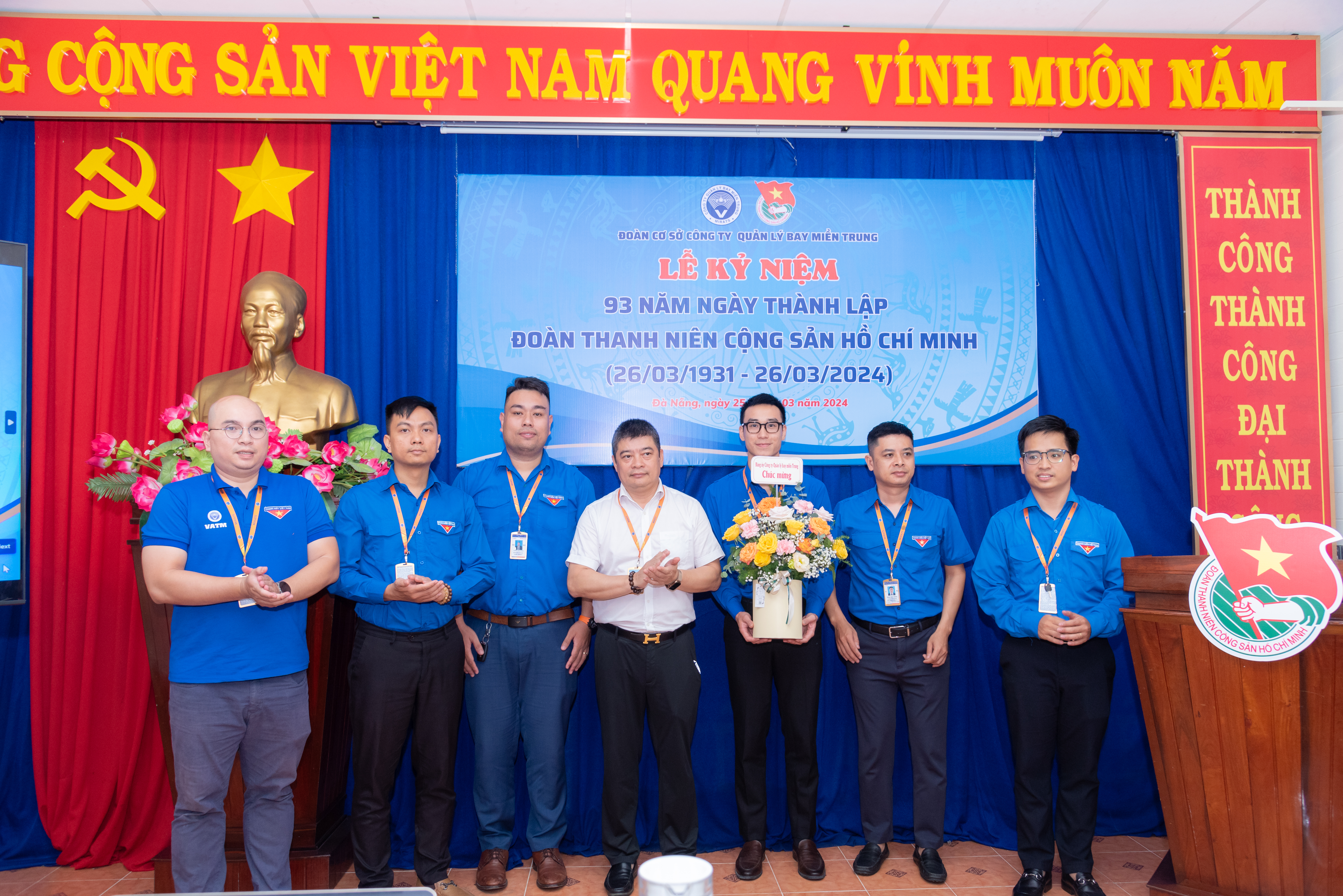 Đoàn cơ sở Công ty Quản lý bay miền Trung tiếp nối truyền thống Đoàn TNCS Hồ Chí Minh qua 93 năm rèn luyện và trưởng thành