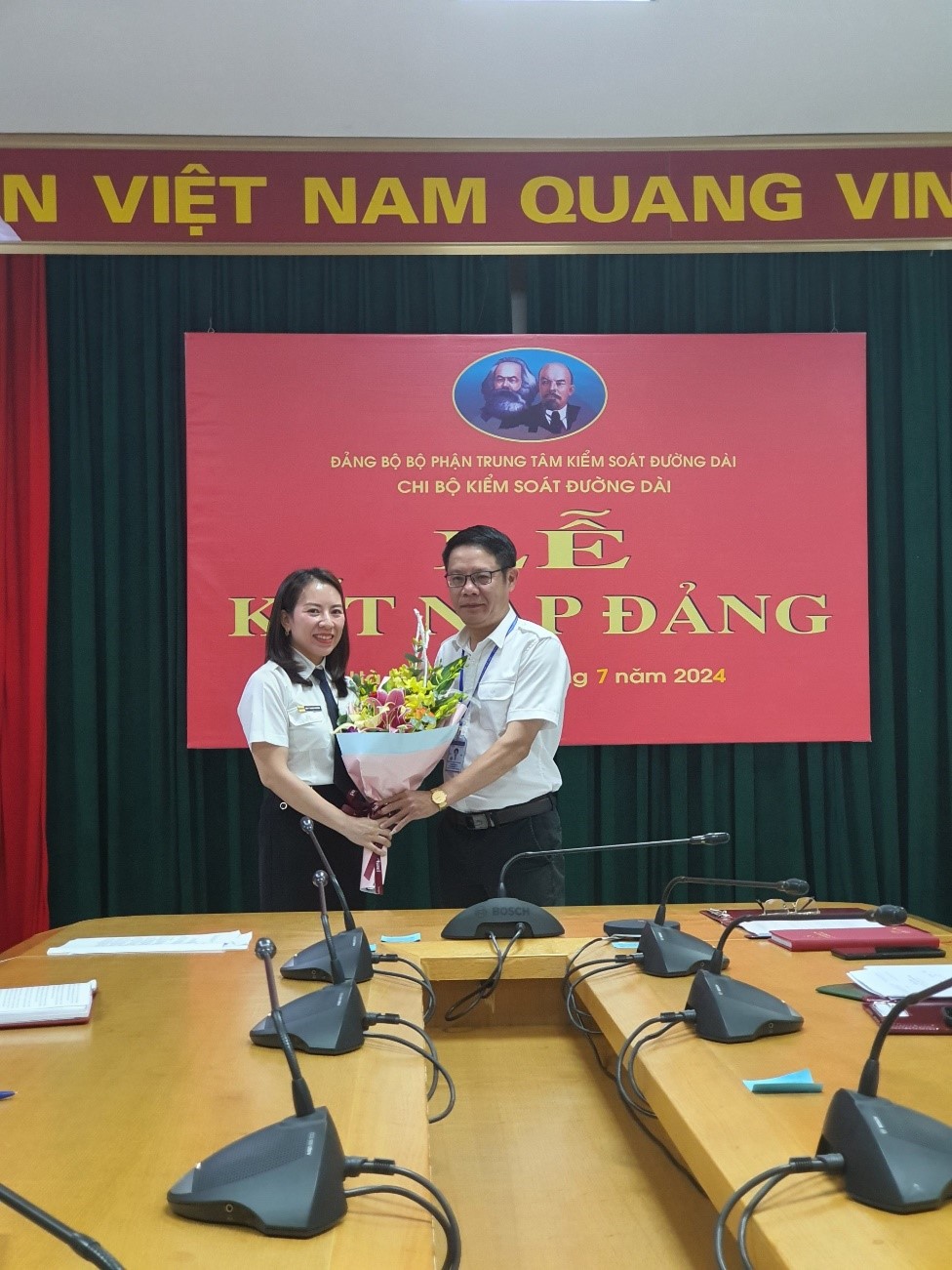 Chi bộ KSĐD Hà Nội tổ chức Lễ kết nạp đảng viên đợt 2 năm 2024