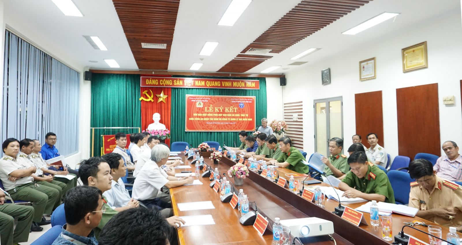 20_11_3_Lễ ký kết Văn bản hiệp đồng bảo đảm an ninh, trật tự