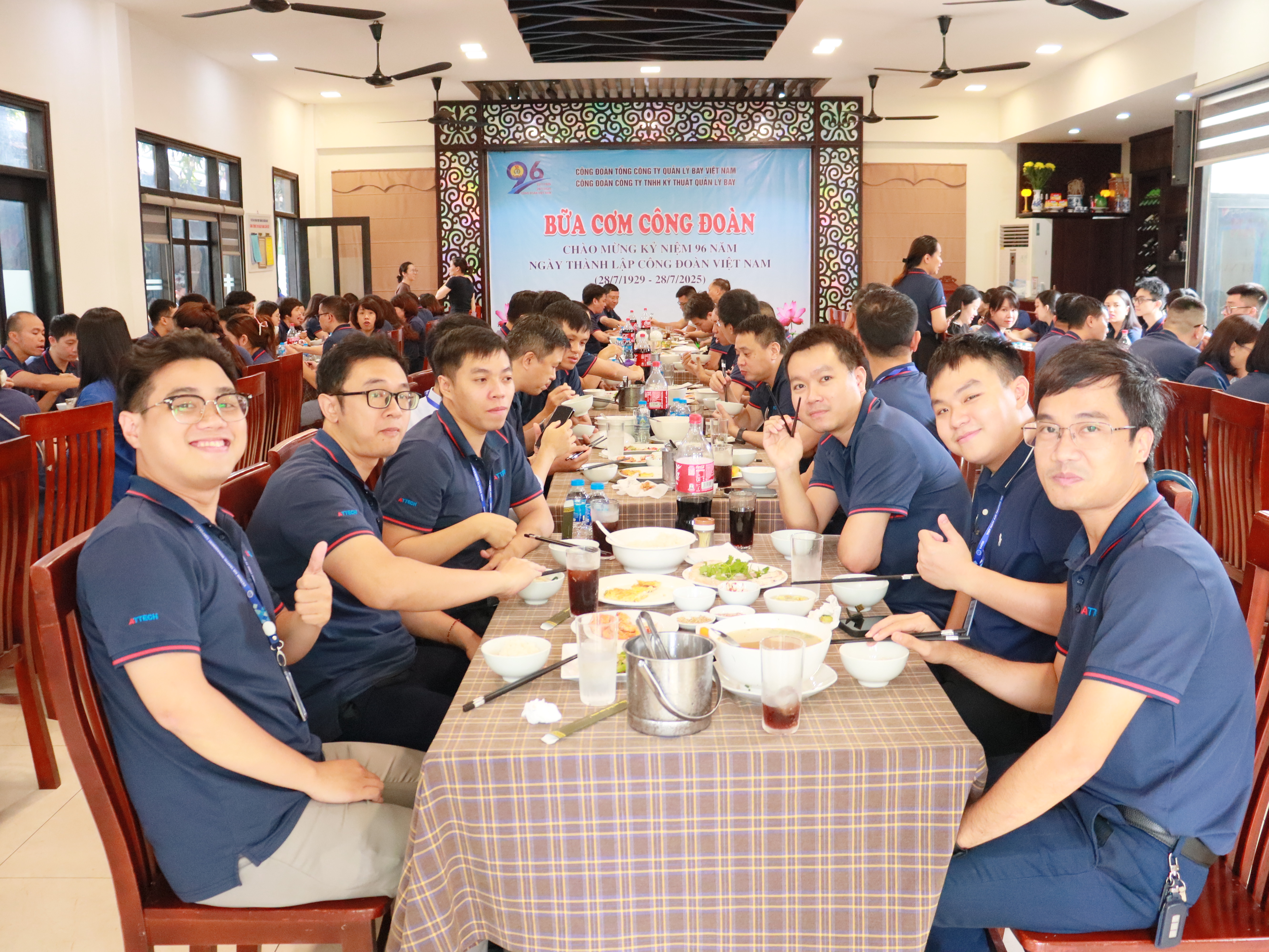Ảnh 1. Bữa cơm Công đoàn” tại trụ sở chính của Công ty ATTECH-1