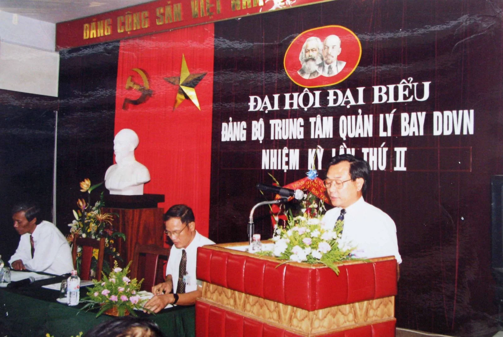 Đảng bộ Tổng công ty Quản lý bay Việt Nam - Quá trình xây dựng và phát triển (1993-2023)